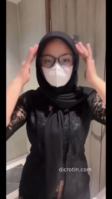 Background for BOKEP Cantik Jilbab Kebaya Hitam Sangek Sampai Omek