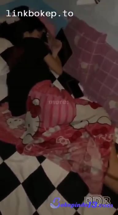 Background nonton video viral Bocil Cantik Lagi Tidur Malah Di Sodok Kakaknya Hd